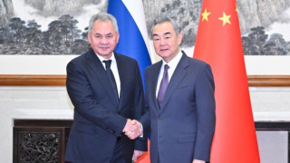 Русия подкрепя позицията на Китай по отношение на Тайван, заяви Шойгу при посещението си в Китай