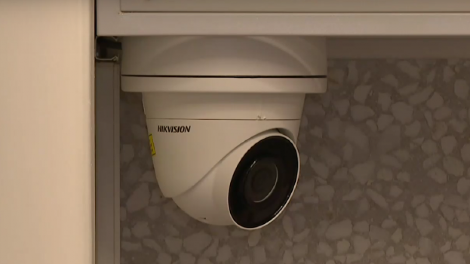 Колко лесно могат да ни наблюдават у дома