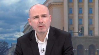 Доц. Петър Чолаков: Не знам как ще се отрази един пъстър кабинет с Бъчварова електорално на ПП-ДБ
