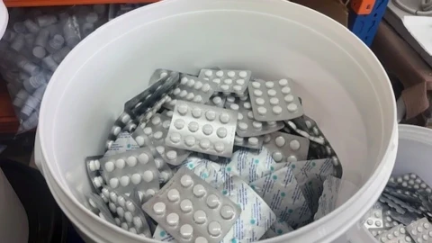 Нелегален цех произвеждал лекарства и анаболни стероиди в София