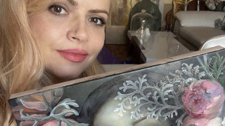 С€КС СКАНДАЛ! Развратната художничка Мария Илиева лъсна дибидюс гола с вибр@тор и тиквичка (СНИМКИ 18+)