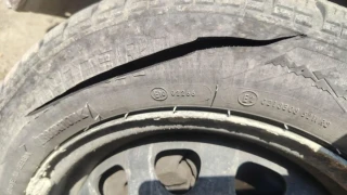 57-годишен наряза гумите на десетки автомобили в Иганово