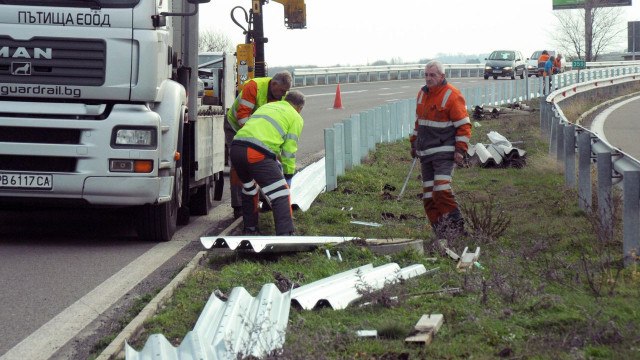 Подменят компрометирани мантинели в Пловдив след катастрофи