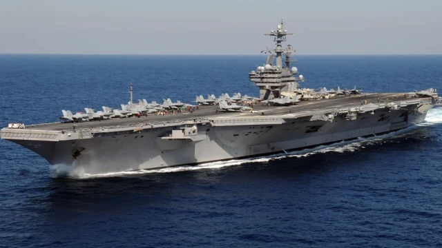 Още един американски самолетоносач се насочва към Близкия изток