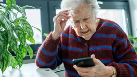 "Ало" измамници от България задигнаха над 600 000 евро от възрастни хора в Гърция