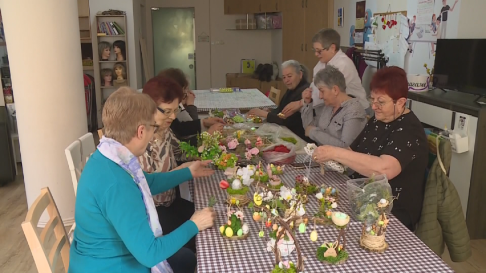 Благотворителност на празника: Хора, преборили рак, помагат на страдащи от коварното заболяване