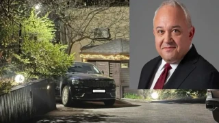 Фото бомба! Демерджиев засечен с брониран джип и четирима гавази в елитна столична кръчма!