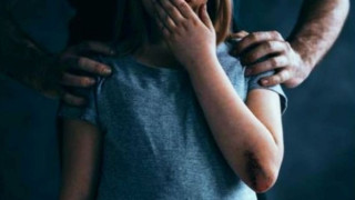 41-годишен обвинен за блудство и детска порнография