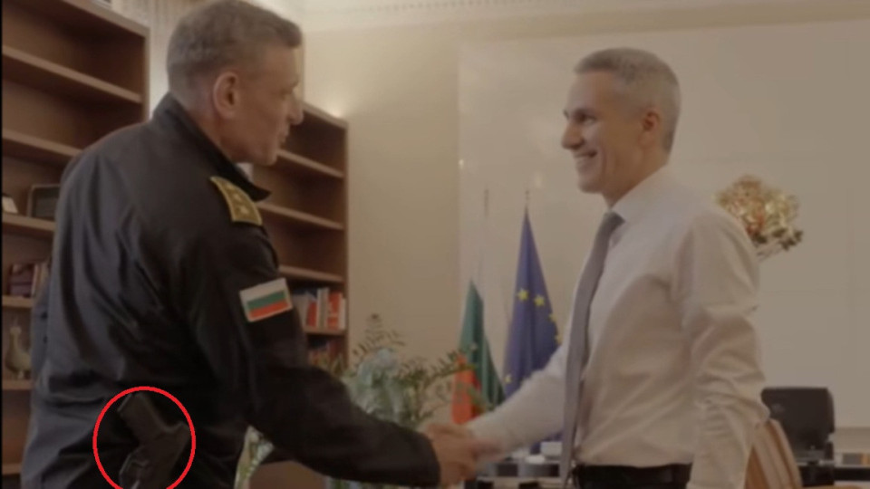 Кой пусна Георги Кандев въоръжен с пистолет при премиера Гюров?