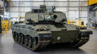 "По-мощен от най-мощното оръжие, с което разполага Путин": Лондон се похвали с новите си танкове Challenger 3