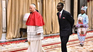 Папата предупреждава, че бъдещето на човечеството е изложено на риск