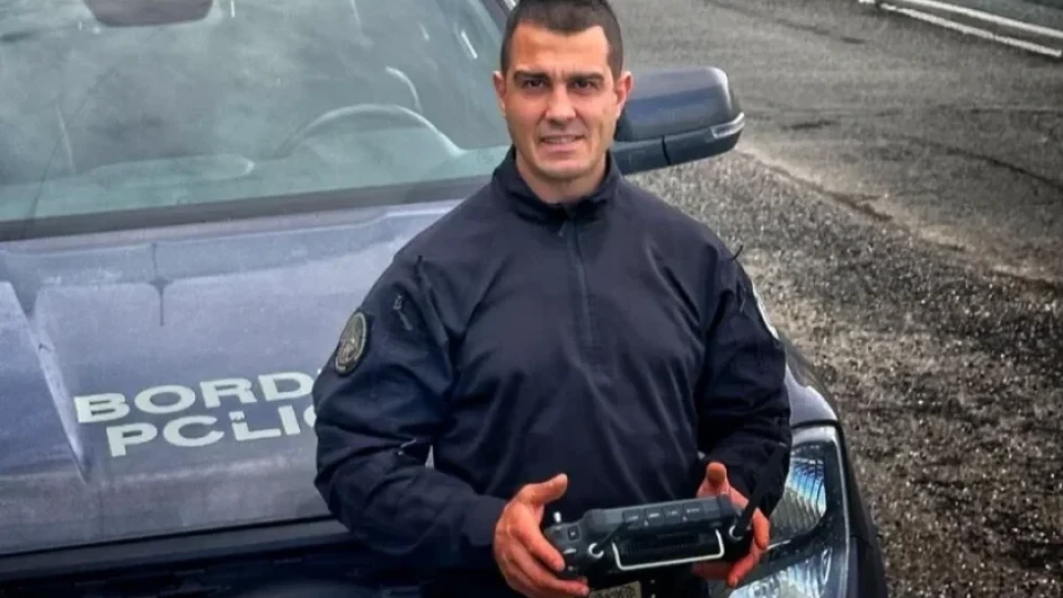 Ето го граничния полицай, спасил живота на десетки хора от катастрофиралия украински автобус