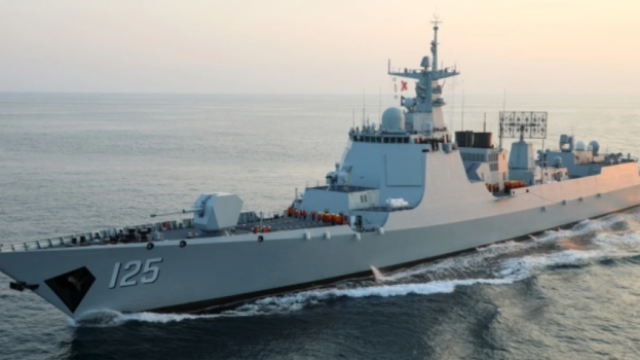 Военноморско напрежение: Китай с мощна ударна група близо до Филипините