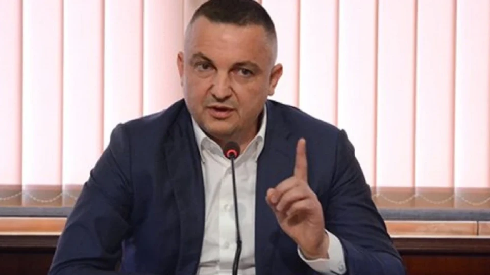 Бившият кмет на Варна Иван Портних: Махането на винилната ограда на "Баба Алино" не решава по никакъв начин скандала