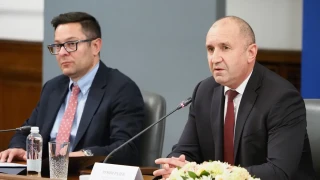 Румен Радев: Малката потребителска кошница поевтинява с 15%