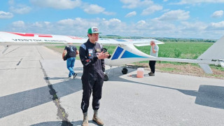 Български пилот атакува рекорд на Гинес в небето над Горна Оряховица