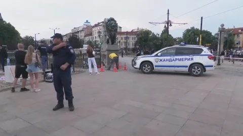 Очевидец за убийството на Лъвов мост: Хвана го за гушата и краката и директно го изхвърли