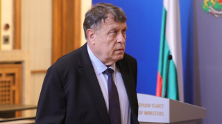 Вълчев: МОН проверява ЛГБТ филм "Да бъдем себе си", заснет в две столични училища