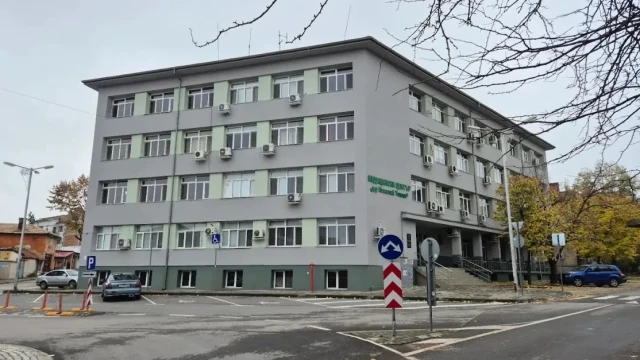 „Рухнах емоционално": Пациентка разказа за кошмарно посещение при зъболекар в Чирпан