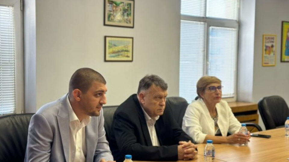 МОН ще съдейства за възстановяване на диалога в НАТФИЗ при спазване на академичната автономия