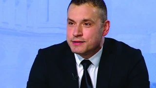 Пътят има стопанин: Кой отговаря, когато мантинелата не спира камиона?