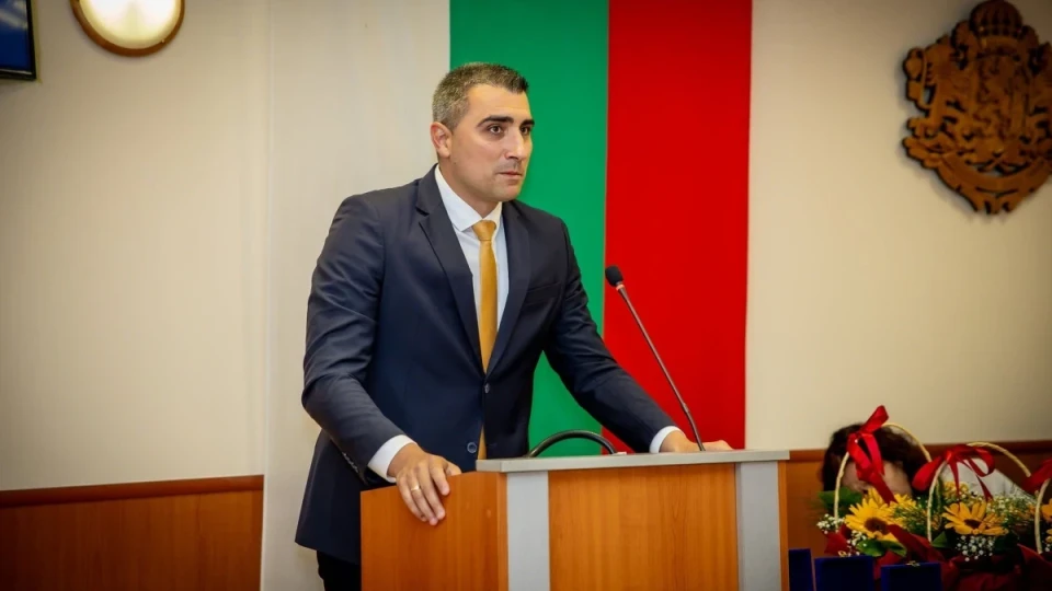 Кметът на Пазарджик подаде сигнал до МВР и прокуратурата заради видео с внушения за корупционни практики