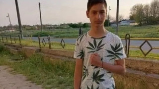 Къде е Иван? 21-годишен тръгнал сам от Гърция с 10 евро, следите му се губят