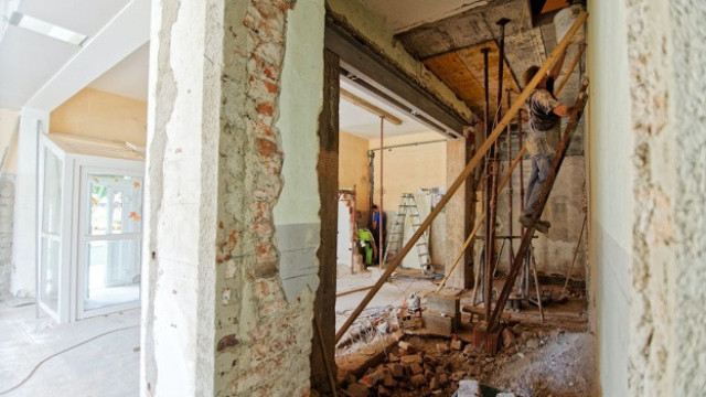 Столичен инспекторат: Проверявайте кого наемате за къртене, чистене и извозване!