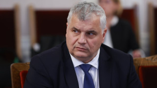 Шефът на полицията Емил Пармаков хвърчи заради връзки с мафията