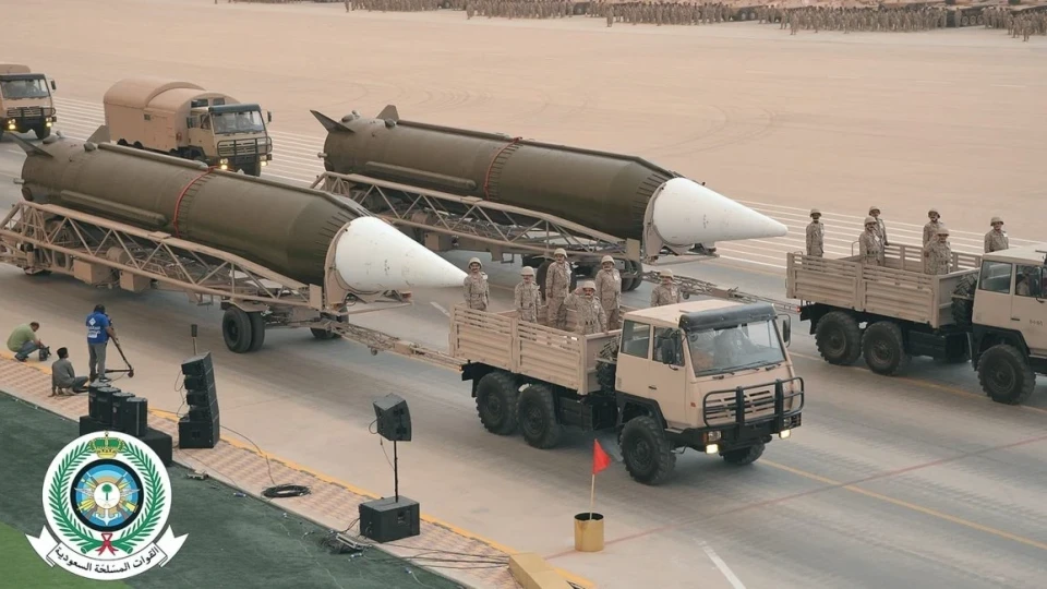 Саудитска Арабия разполага с тайни подземни бази с ракети DF-3 и DF-21, но може да започне производството на свои ракети DF-15A с обсег 900 км